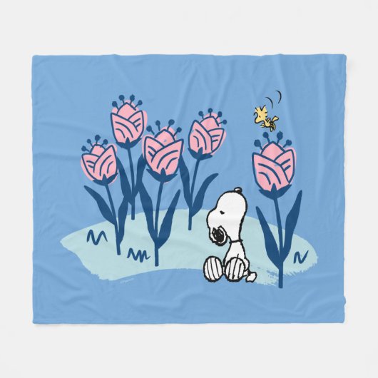 Erdnüsse | Garten mit Snoopie und Holzblumen Fleecedecke (Vorderseite (Horizontal))