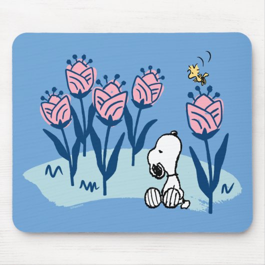 Erdnüsse | Garten mit Snoopie und Holzblumen Mousepad (Vorne)