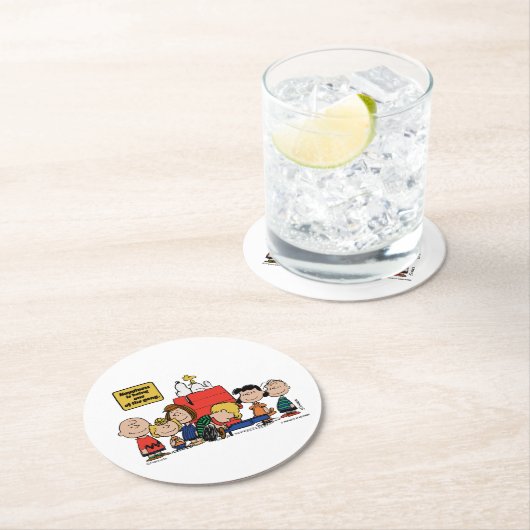 Erdnüsse | Glück ist eins der Gang Runder Pappuntersetzer (Vor Ort)