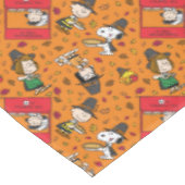 Erdnüsse | Glückliches Erntedankmuster Tischdecke (Schrägansicht)