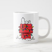 Erdnüsse | Hundehütte Snoopy mit Licht Jumbo-Tasse (Rechts)