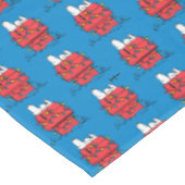 Erdnüsse | Hundehütte Snoopy mit Licht Tischdecke (Schrägansicht)