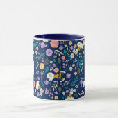 Erdnüsse im Blütenmuster | Fügen Sie Ihre Monogram Tasse (Zentrum)