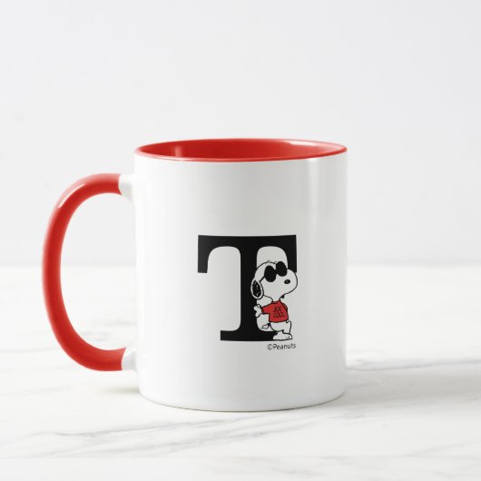 Erdnüsse | "Joe Cool" Stehend | Monogramm T Tasse (Links)