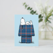 Erdnüsse | Karierte Flannel Ferienhaus Hunde Snoop Postkarte (Stehend Vorderseite)