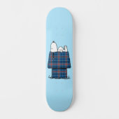 Erdnüsse | Karierte Flannel Ferienhaus Hunde Snoop Skateboard (Vorderseite)