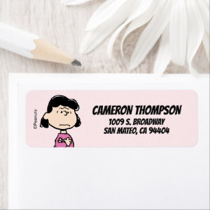 Erdnüsse Lucy mit überquerten Waffen