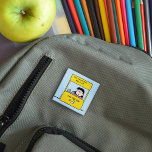 Erdnüsse | Lucy und der Arzt ist in Button<br><div class="desc">Lucy ist das verrückte,  aufgewachsene und engagierte Mädchen,  das die meisten anderen Figuren im Comic-Streifen,  insbesondere Linus und Charlie Brown,  schikaniert. Karo in diesem niedlichen Peanuts-Design mit Lucy und ihrem Ratgeber-Stand.</div>