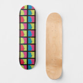 Erdnüsse | Moderner Pop Art Charlie Brown Skateboard (Vorderseite)