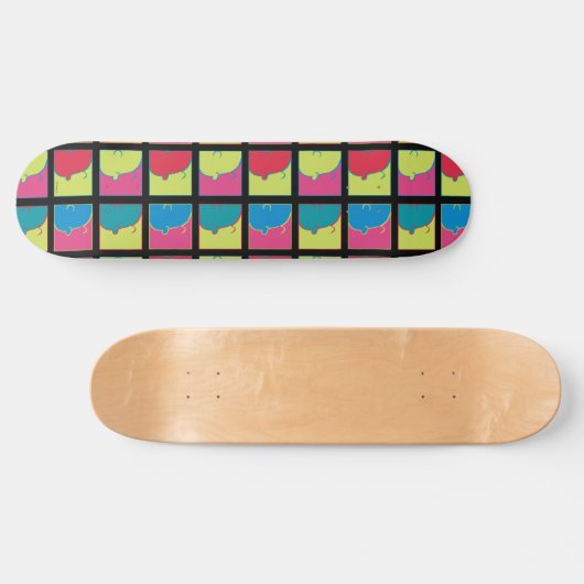 Erdnüsse | Moderner Pop Art Charlie Brown Skateboard (Horizontal)