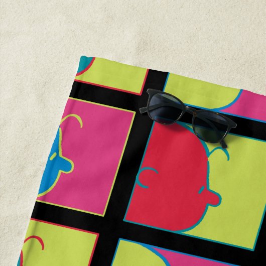 Erdnüsse | Moderner Pop Art Charlie Brown Strandtuch (Beispiel)