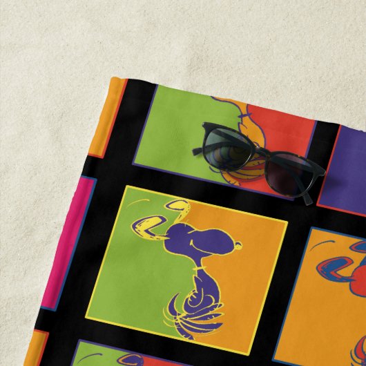 Erdnüsse | Moderner Pop Art Snoopy Strandtuch (Beispiel)
