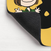 Erdnüsse | Peppermint Patty & Marcie Mousepad (Ecke)