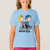 Erdnüsse | Sally & Linus Sled Riding T-Shirt (Vorderseite)