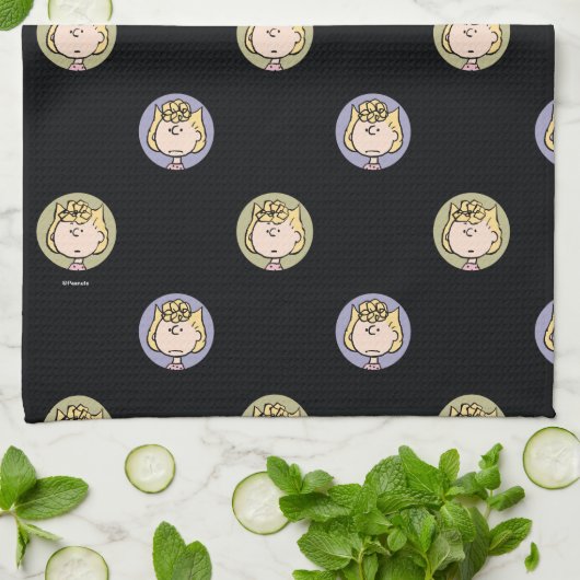 Erdnüsse | Sally's Faces Geschirrtuch (Gefaltet)