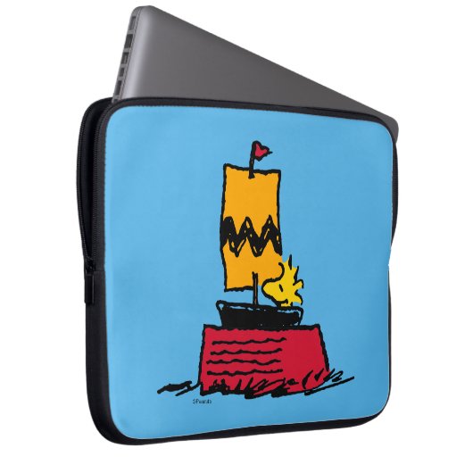 Erdnüsse | Seeschiff aus Holz Laptopschutzhülle (Vorne Rechts)