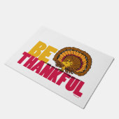 Erdnüsse | Seid dankbar Woodstock Türkei Fußmatte (Schrägansicht)