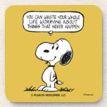 Erdnüsse | Snoopie, die man nicht das ganze Leben  Getränkeuntersetzer<br><div class="desc">Snoopy,  der geliebte Beagle aus dem Peanuts Comic Strip,  bietet eine weise Perspektive,  sich durch seine humorvolle Antik und philosophische Muskeln zu sorgen. Dieses Design hat einen seiner Ratschläge.</div>