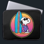 Erdnüsse | Snoopy Beach Beagle Laptopschutzhülle<br><div class="desc">Karo in diesem niedlichen Peanuts-Design mit Snoopy am Strand.</div>