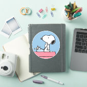 Erdnüsse | Snoopy bei der Schreibmaschine Aufkleber (iPad Hülle)