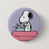 Erdnüsse | Snoopy bei der Schreibmaschine Button (Vorderseite)