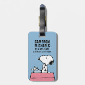 Erdnüsse | Snoopy bei der Schreibmaschine Gepäckanhänger (Rückseite vertikal)