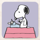 Erdnüsse | Snoopy bei der Schreibmaschine Rechteckiger Pappuntersetzer (Vorderseite)