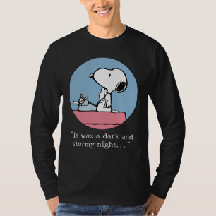 Erdnüsse Snoopy bei der Schreibmaschine T-Shirt
