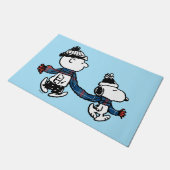 Erdnüsse | Snoopy & Charlie Brown Winter Scarf Fußmatte (Schrägansicht)