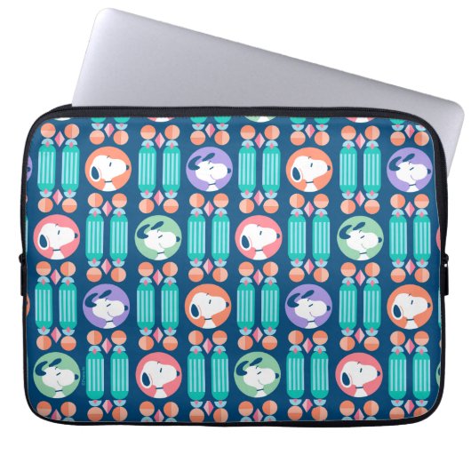 Erdnüsse | Snoopy Dark Blue Deko Dreams Pattern Laptopschutzhülle (Vorderseite)