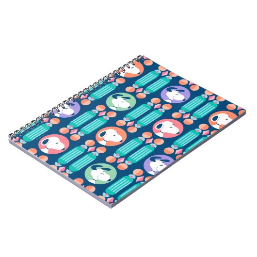 Erdnüsse | Snoopy Dark Blue Deko Dreams Pattern Notizblock (Linke Seite)