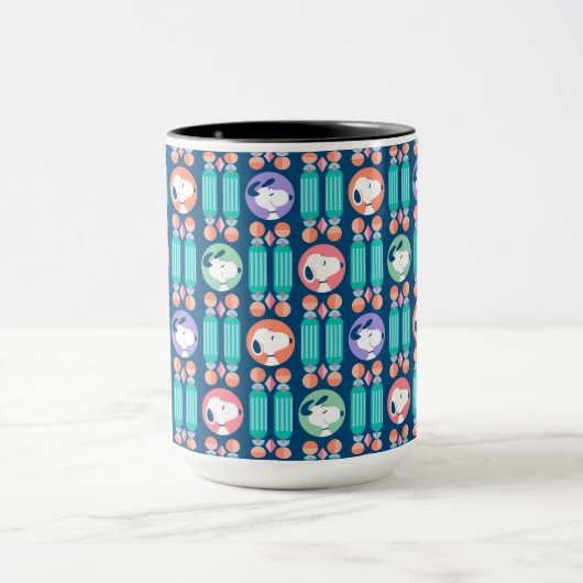 Erdnüsse | Snoopy Dark Blue Deko Dreams Pattern Tasse (Zentrum)