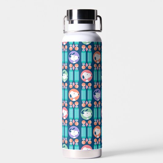 Erdnüsse | Snoopy Dark Blue Deko Dreams Pattern Trinkflasche (Rückseite)