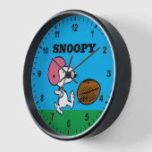 Erdnüsse | Snoopy Football Kicker Uhr (Winkel)