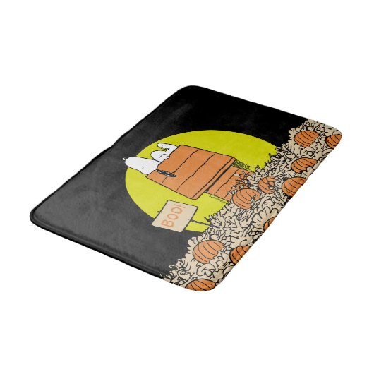 Erdnüsse | Snoopy Napping im Pumpkinpflaster Badematte (Schrägansicht)