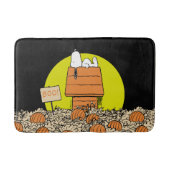Erdnüsse | Snoopy Napping im Pumpkinpflaster Badematte (Vorderseite)