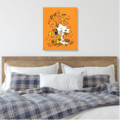 Erdnüsse | Snoopy Pile von Blätter Leinwanddruck (Insitu (Schlafzimmer))
