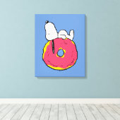 Erdnüsse | Snoopy Pink Donut Leinwanddruck (Insitu (Holzboden))