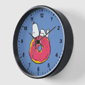 Erdnüsse | Snoopy Pink Donut Uhr (Winkel)