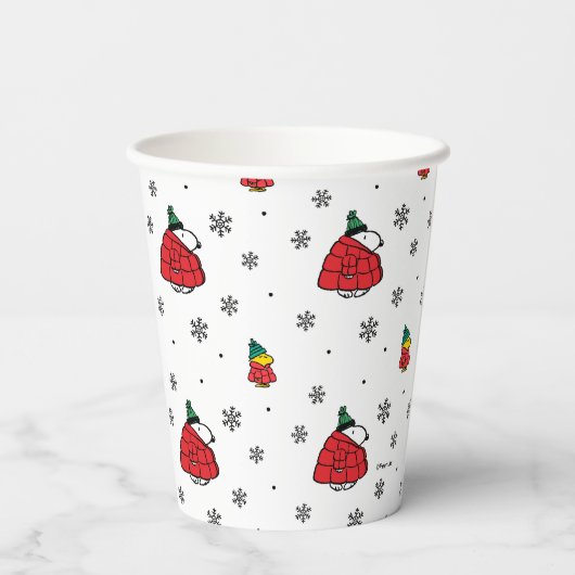 Erdnüsse | Snoopy Red Puffer Jacket Pappbecher (Rückseite)