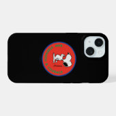 Erdnüsse | Snoopy Row Stärke & Mut Abzeichen iPhone 15 Hülle (Rückseite (Horizontal))