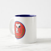 Erdnüsse | Snoopy Row Stärke & Mut Abzeichen Zweifarbige Tasse (Vorderseite Links)