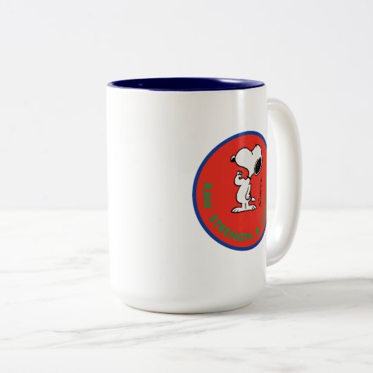 Erdnüsse | Snoopy Row Stärke & Mut Abzeichen Zweifarbige Tasse (VorderseiteRechts)