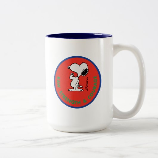 Erdnüsse | Snoopy Row Stärke & Mut Abzeichen Zweifarbige Tasse (Rechts)
