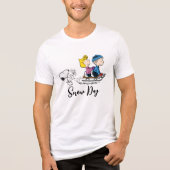 Erdnüsse | Snoopy, Sally & Linus Sled Riding Tri-Blend Shirt (Vorderseite)