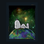 Erdnüsse | Snoopy Spacout Poster<br><div class="desc">Schauen Sie sich dieses super niedliche Design mit Snoopy auf der Weltspitze an.</div>