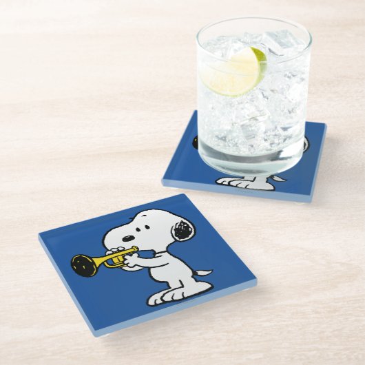 Erdnüsse | Snoopy Trumpet Player Glasuntersetzer (Schrägansicht)