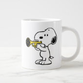 Erdnüsse | Snoopy Trumpet Player Jumbo-Tasse (Rechts)