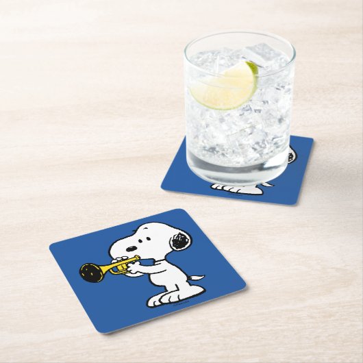 Erdnüsse | Snoopy Trumpet Player Rechteckiger Pappuntersetzer (Vor Ort)