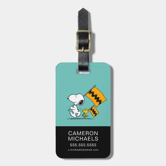 Erdnüsse | Snoopy- und Holzflaggen Gepäckanhänger (Vorderseite vertikal)